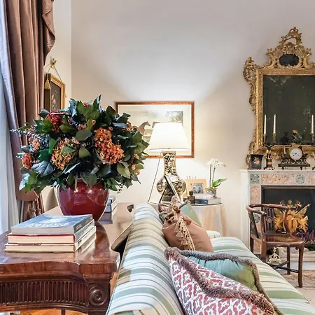 Apartman Plum Guide - Trajan's Chambers